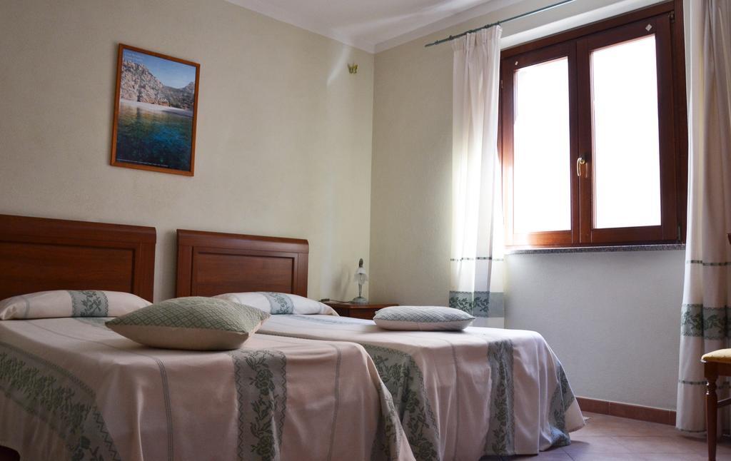 Hotel Da Paolino Trinita d'Agultu e Vignola Exterior photo